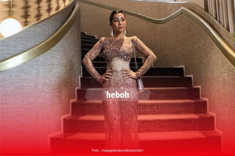 Pesona Jennifer Bachdim Dibalut Gaun Indah, Bak di Acara Met Gala!