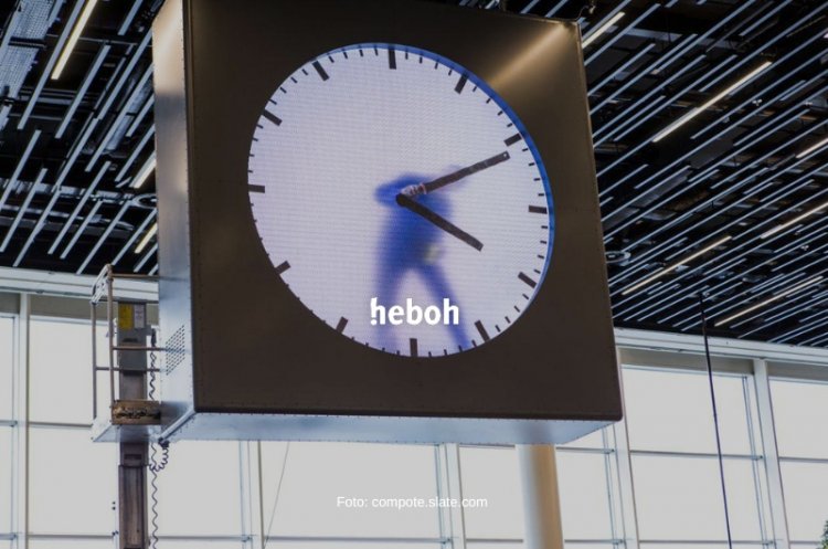 Unik! Jam di Bandara Amsterdam Digambar Secara Langsung