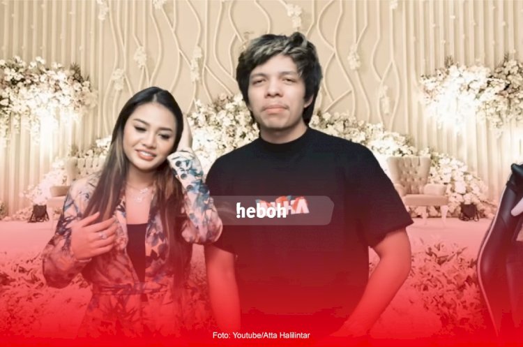 Aurel Hermansyah dan Atta Halilintar Foto di Pelaminan Berdua, Netizen Salfok Dengan Gayanya